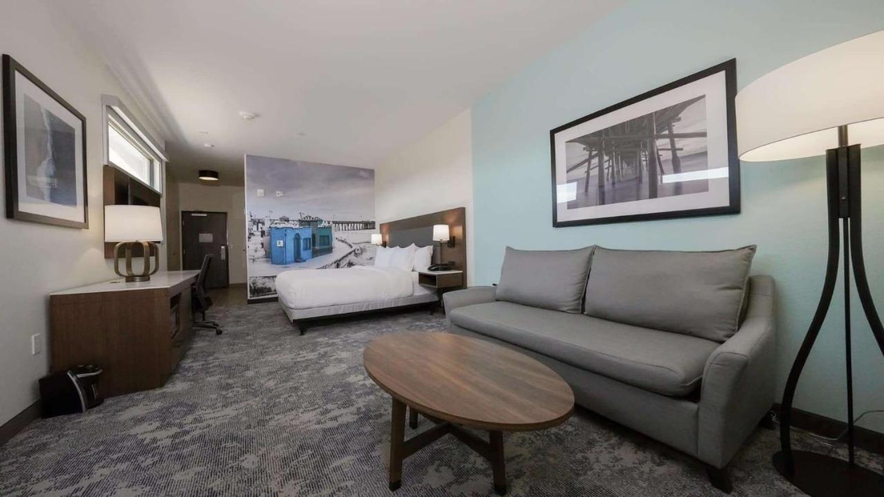 La Quinta Inn & Suites By Wyndham سانتا كروز، كاليفورنيا المظهر الخارجي الصورة