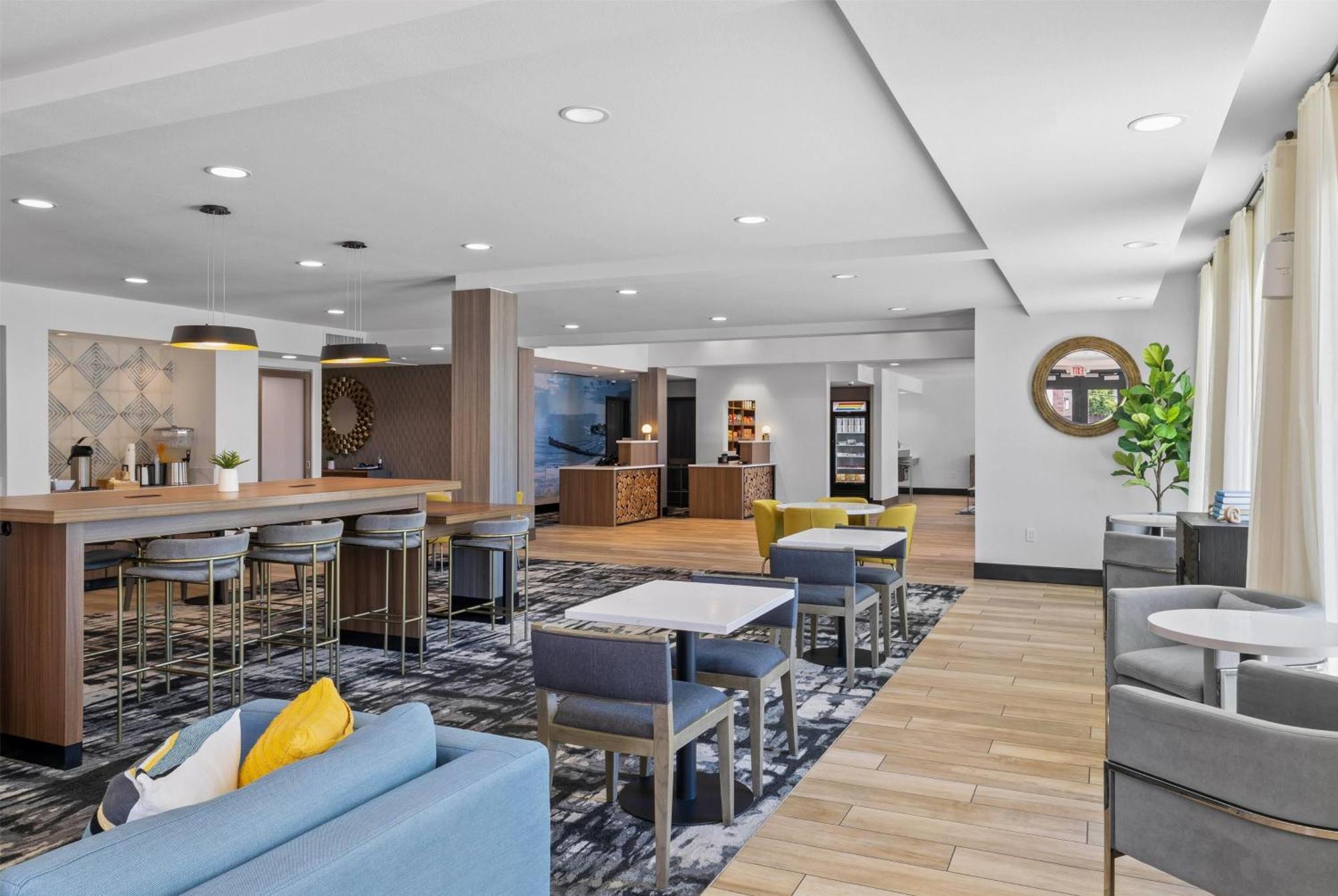 La Quinta Inn & Suites By Wyndham سانتا كروز، كاليفورنيا المظهر الخارجي الصورة